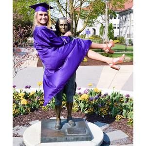 Meet your Posher, Alison